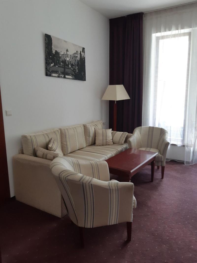 Hotel Park Avenue **** Piestany Bagian luar foto