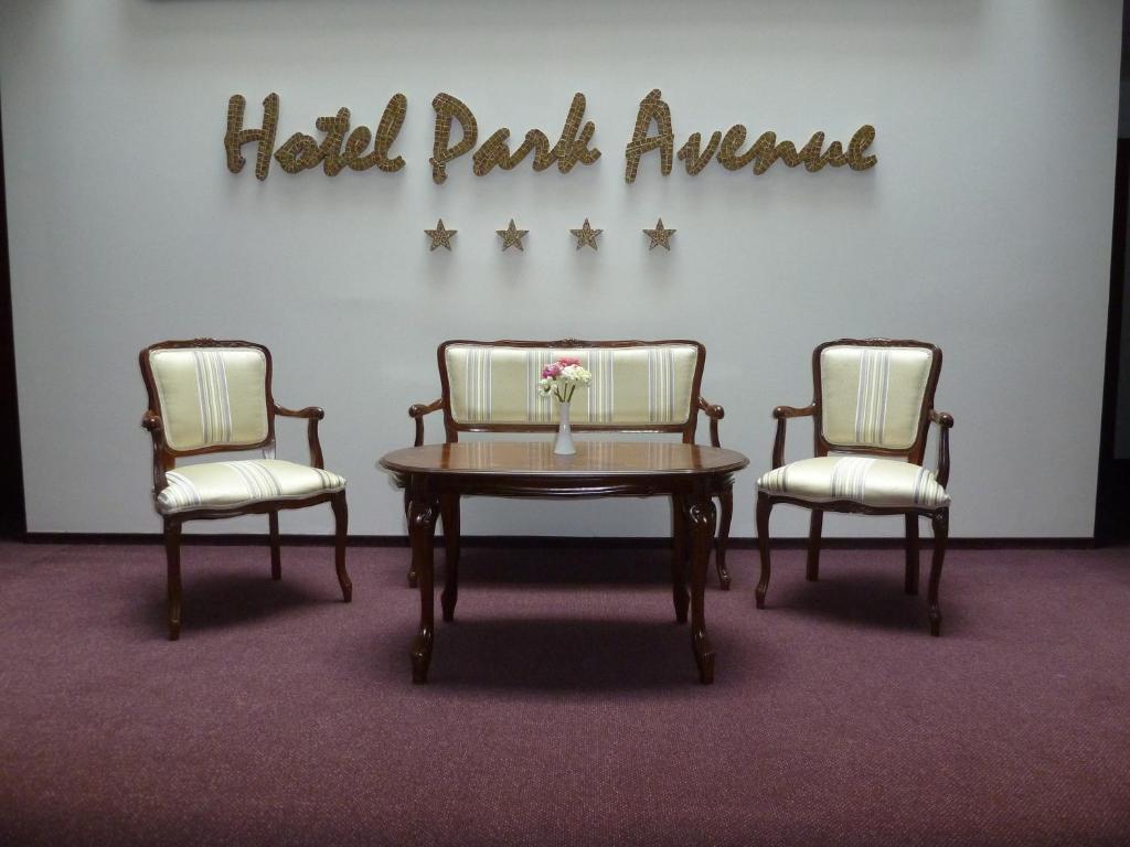 Hotel Park Avenue **** Piestany Bagian luar foto