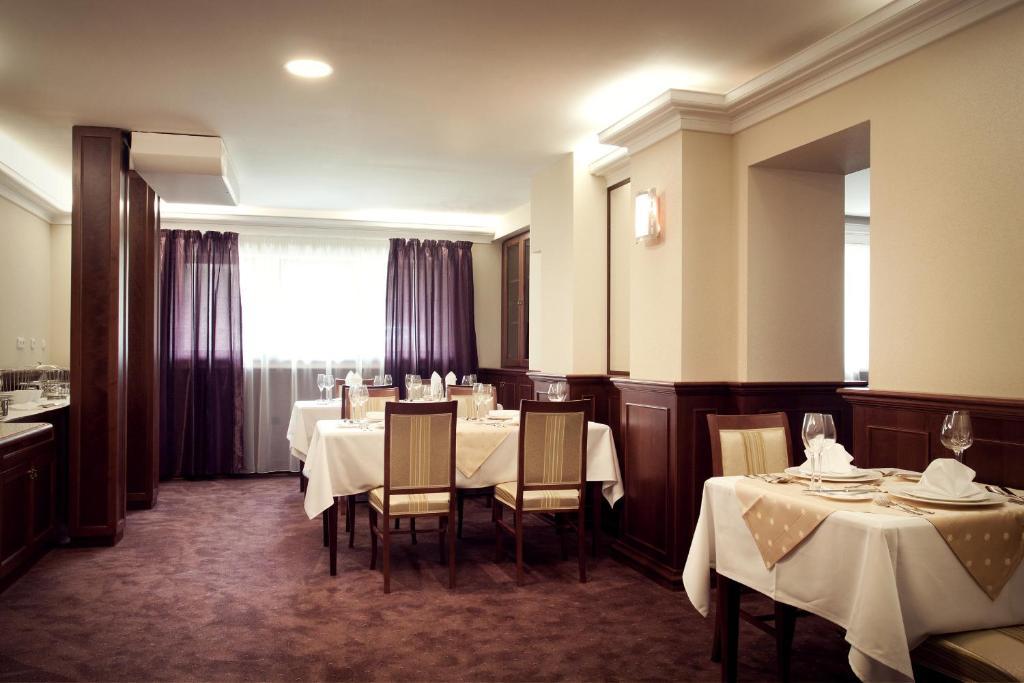 Hotel Park Avenue **** Piestany Bagian luar foto