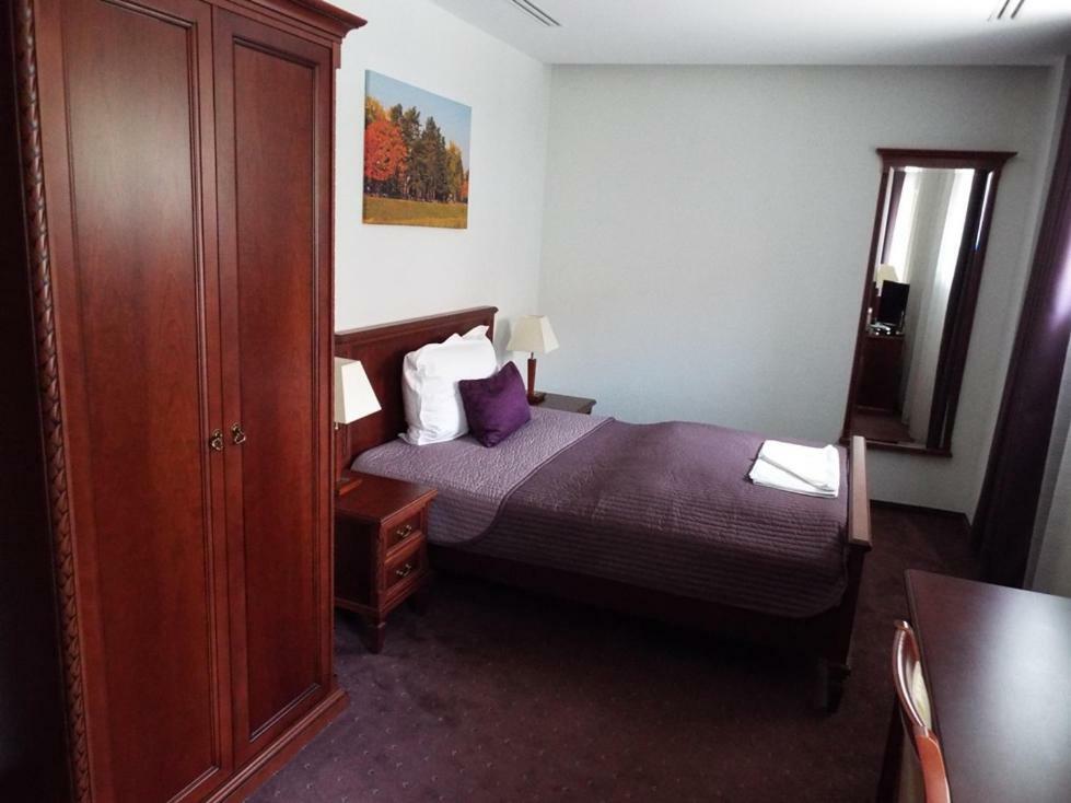 Hotel Park Avenue **** Piestany Bagian luar foto